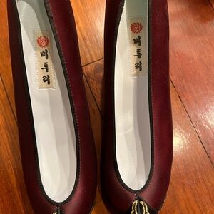 Elegant Burgundy Women's Shoes